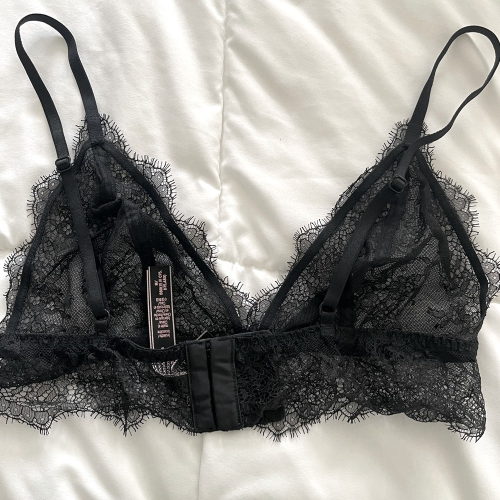 Victoria’s Secret Chantilly Lace Bralette